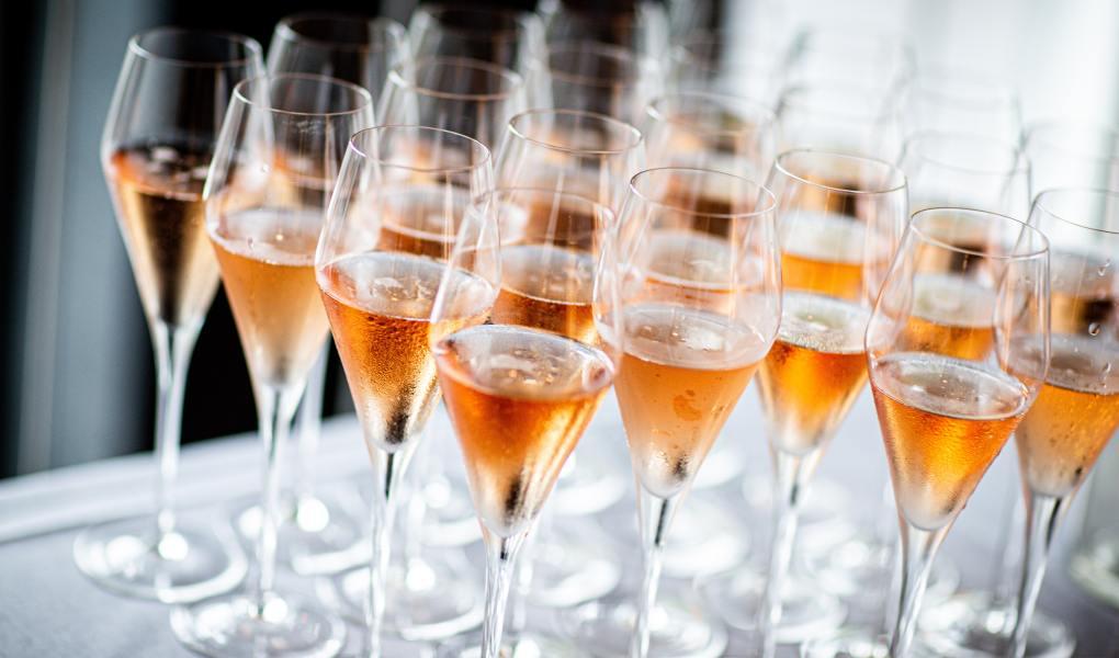 7 Unforgettable Veneto Prosecco & Sparkling Wines for True Connoisseurs