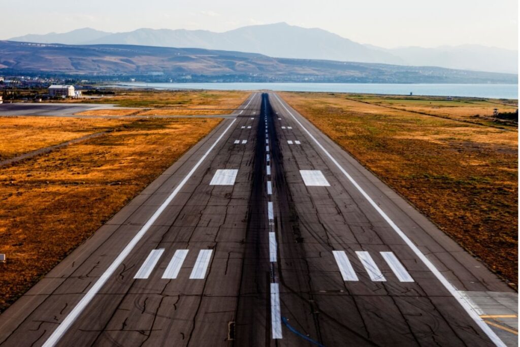 booking fall flights can save money