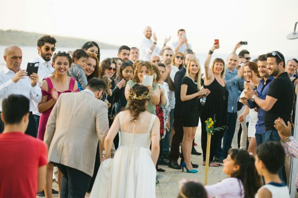 Group Travel Made Easy: 10 Benefits of Charter Bus Services 2 charter bus services for destination wedding