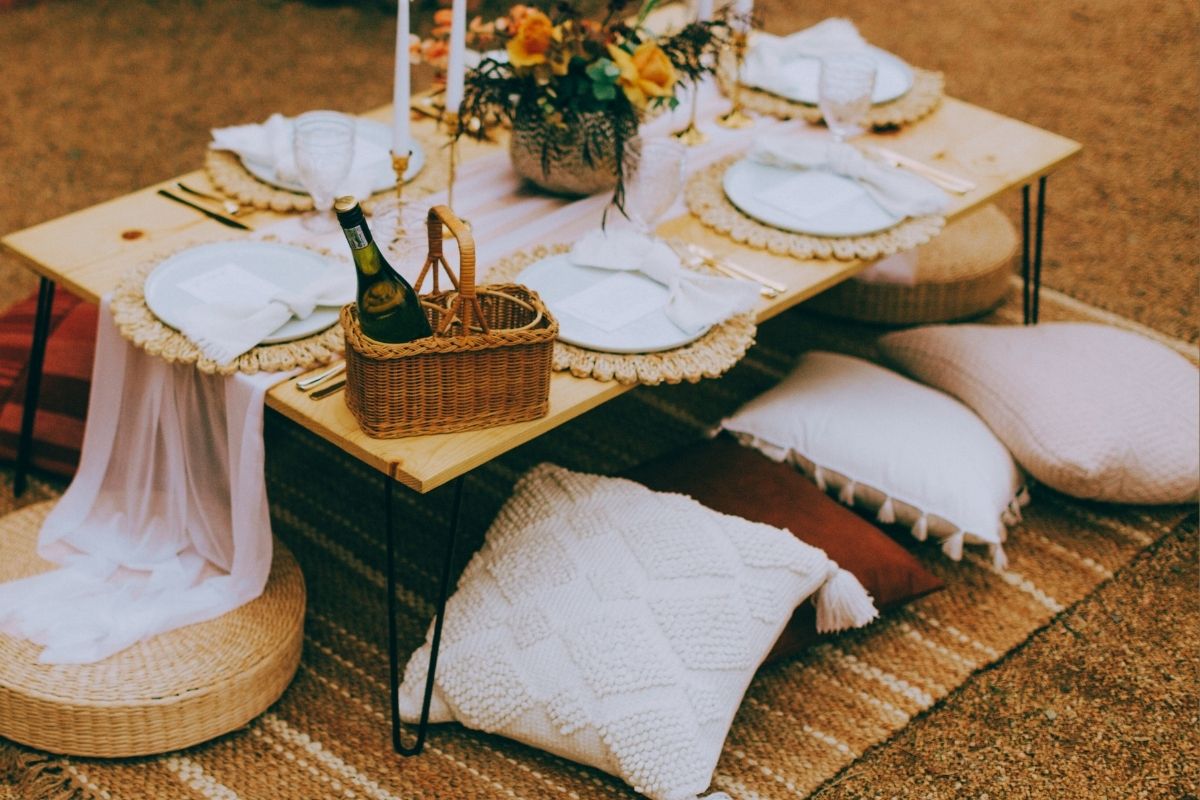 luxury picnic at the beach